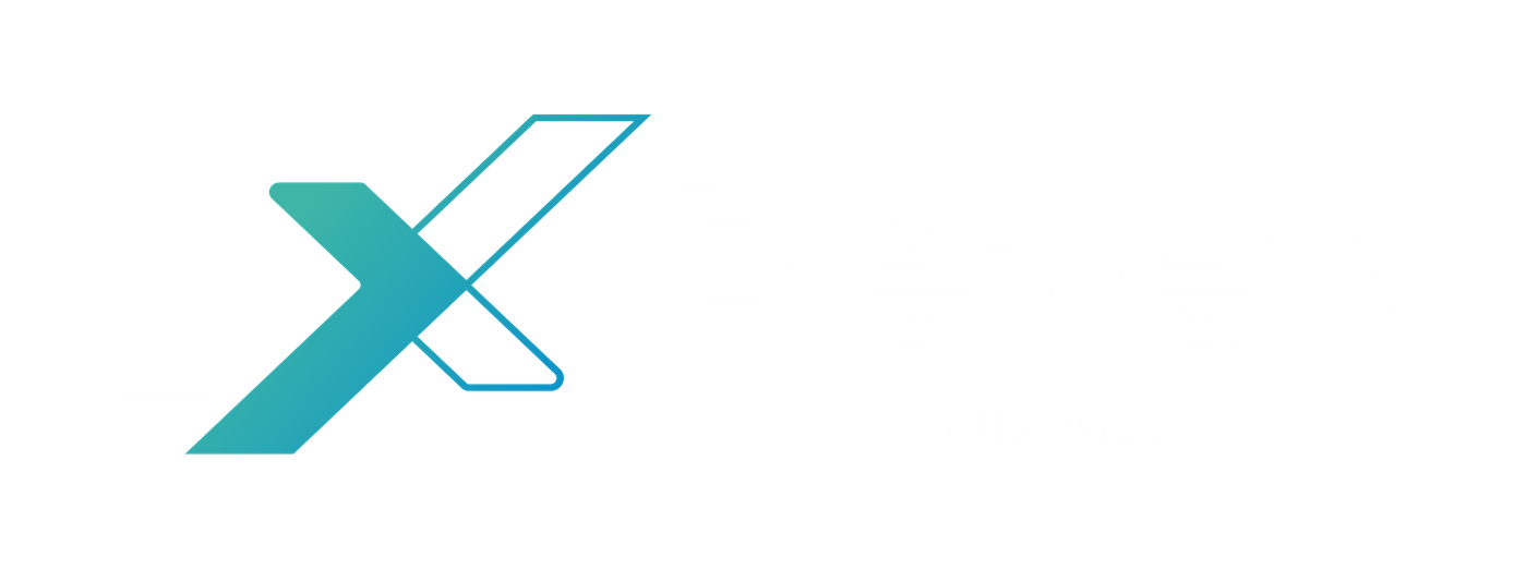 Símbolo da Devex Soluções: dois chevrons em sequência e o contorno do X, indicando o fluxo contínuo